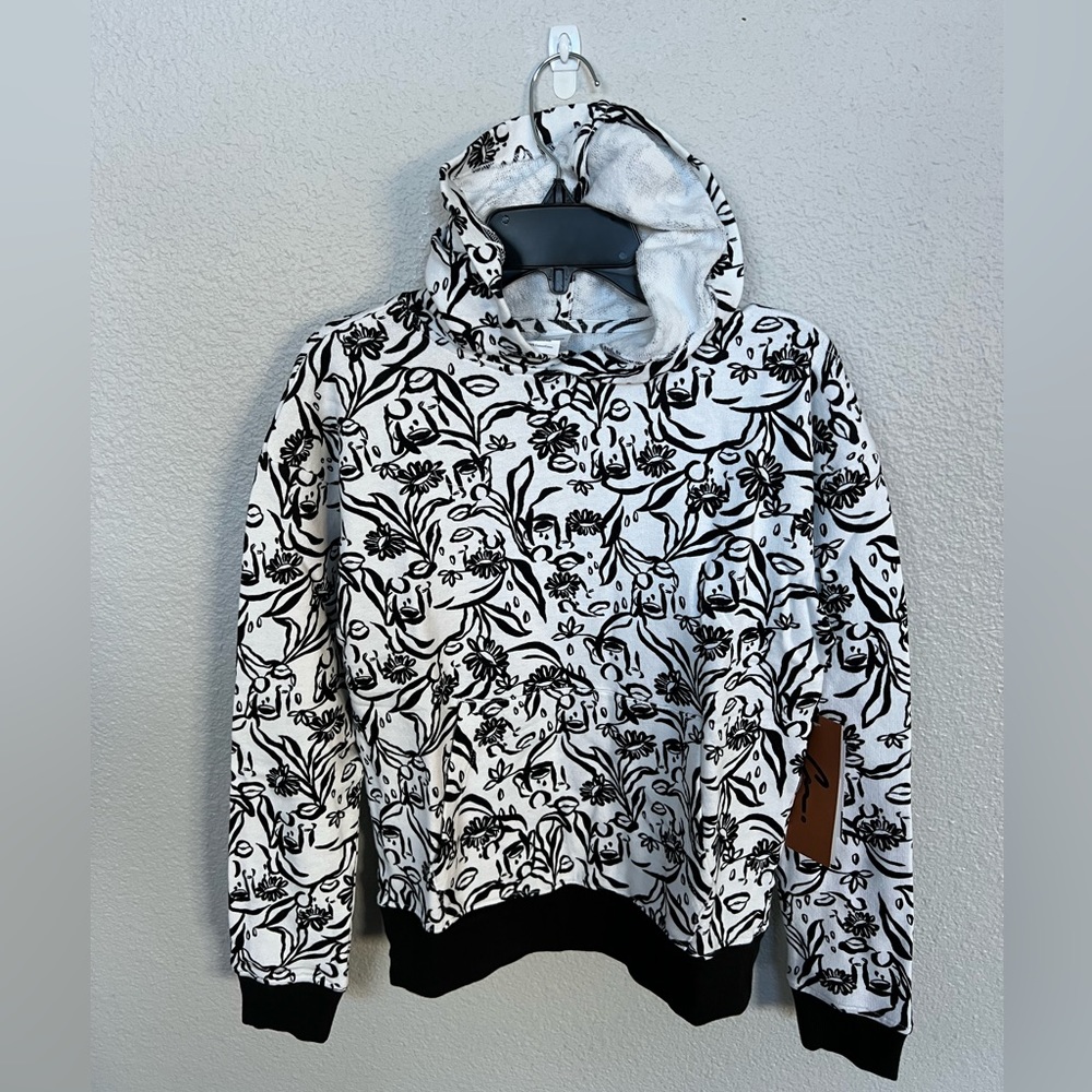 🆕 Nordstrom by Cristina Martinez All Over Print Hoodie! Size: Small (7-8)‎